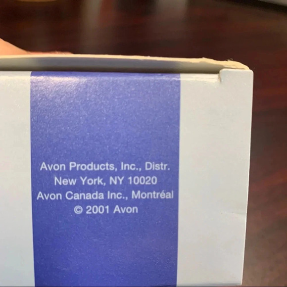 Avon Heart of America pin 1/2”x1/2” NIB - Picture 5 of 5